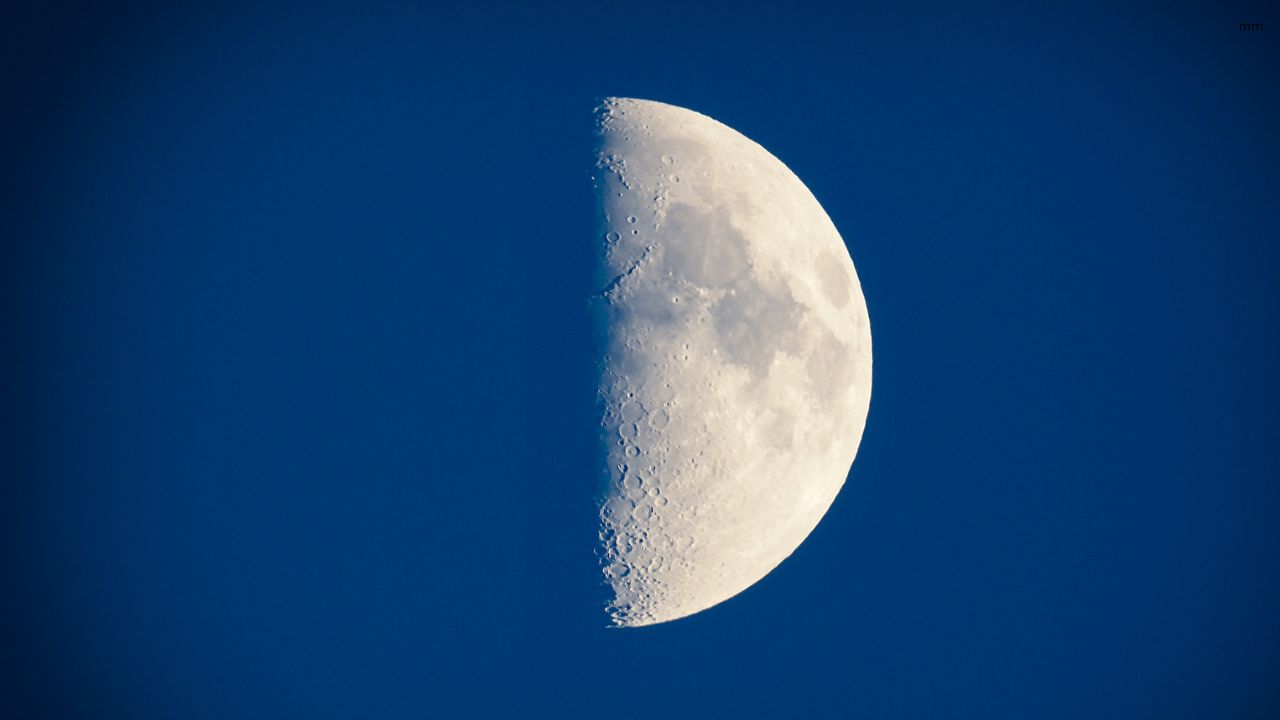 Image of a first quarter moon